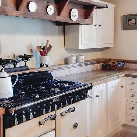 Stunning In With 2 Bedrooms And Wifi 度假居